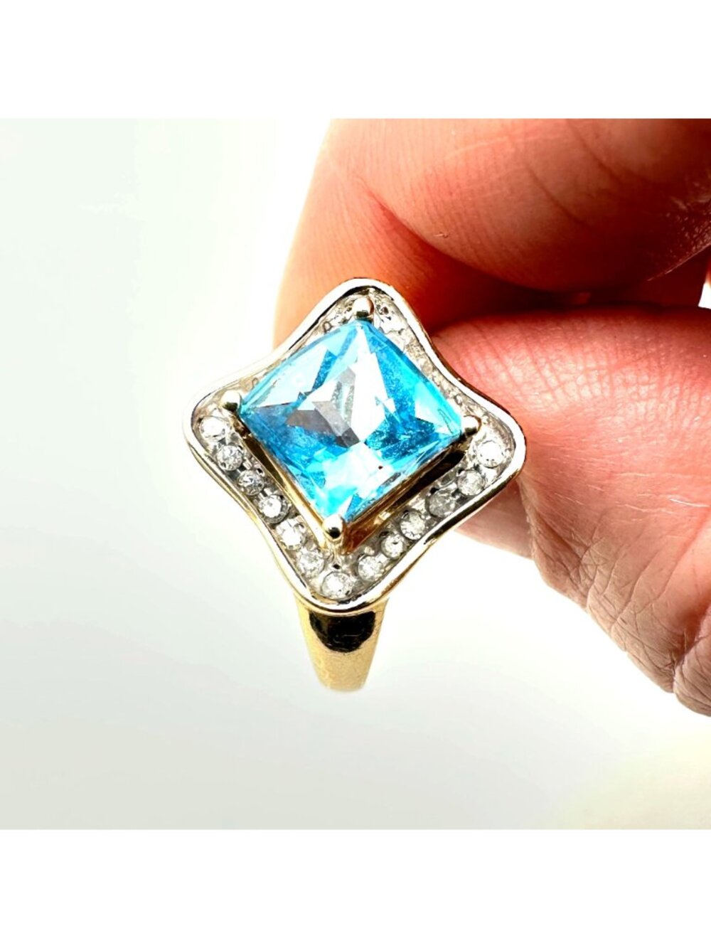 Womens Ring 10K Gold Blue Topaz Diamond 4.2 Grams Size 7.25 Estate Jewelry - Picture 7 of 7